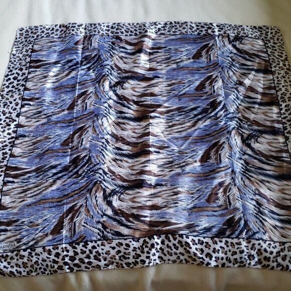 Arnisa Silky scarf, 42" x 42" - Picture 2 of 5